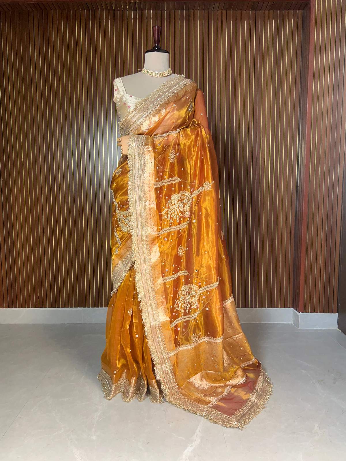 Kanjivaram Gold Mohini - Mantavya