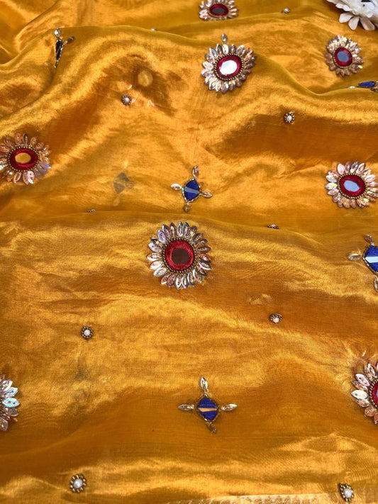 Yellow Pure Tissue Silk Saree Kanak Closeup View-Mantavya Banaras