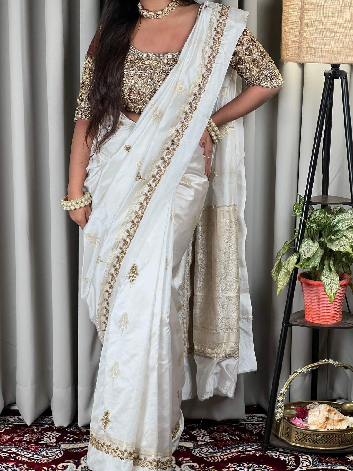 Hand-Embroidered White Raw Mango Tissue Silk Saree with Traditional Motifs – Perfect for Weddings & Festive Occasions
