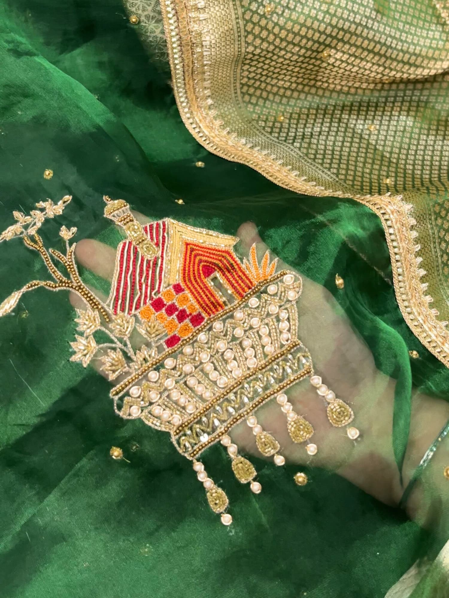 Gharana Emerald Green Hand-Embroidered Banarasi Tissue Silk Saree with Traditional Detailing