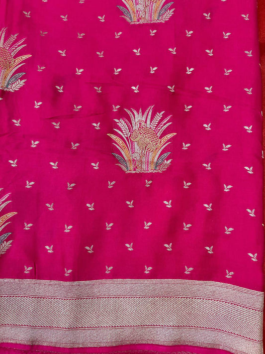  Pink Mashru Silk Saree with floral bouquet Closeup View