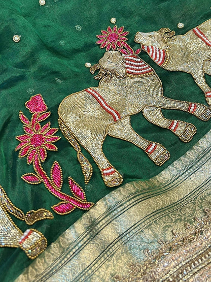 Bottel Green Pichwai