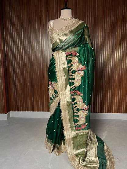 Bottel Green Pichwai