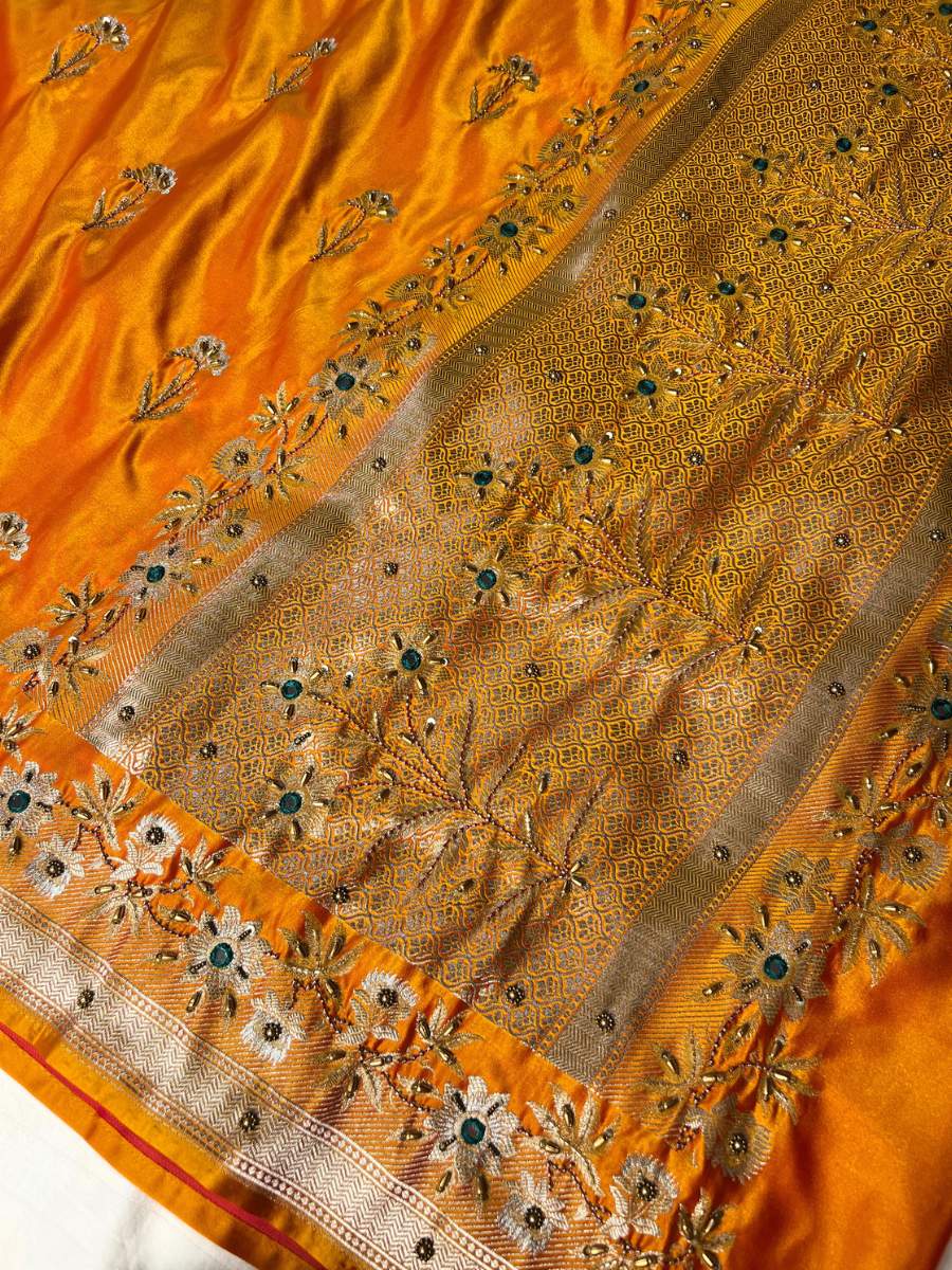 Orange Mashru Silk Saree Border View-Mantavya Banaras