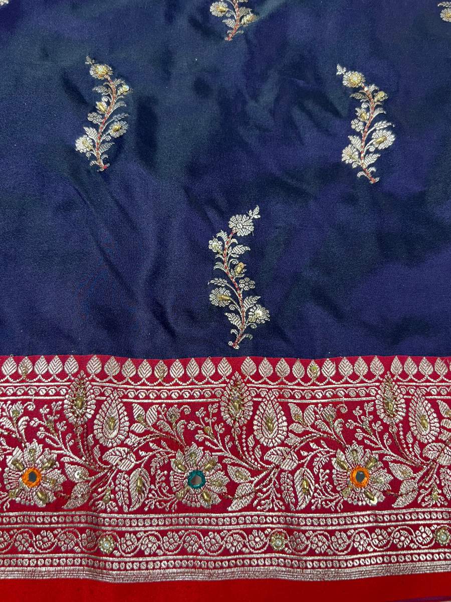 Royal Blue Katan Silk Saree Closeup View 01-Mantavya Banaras