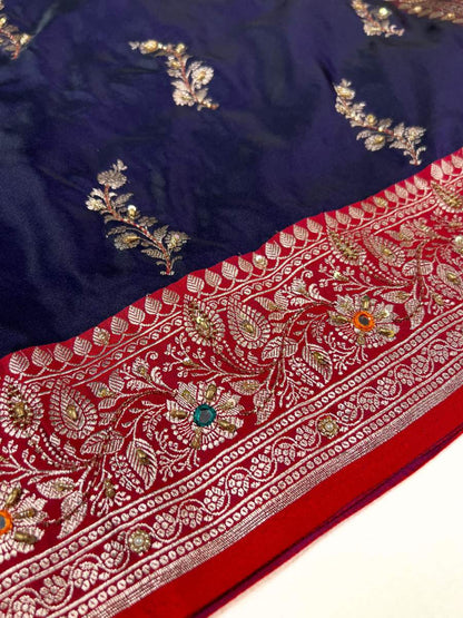 Royal Blue Katan Silk Saree Closeup View 02-Mantavya Banaras
