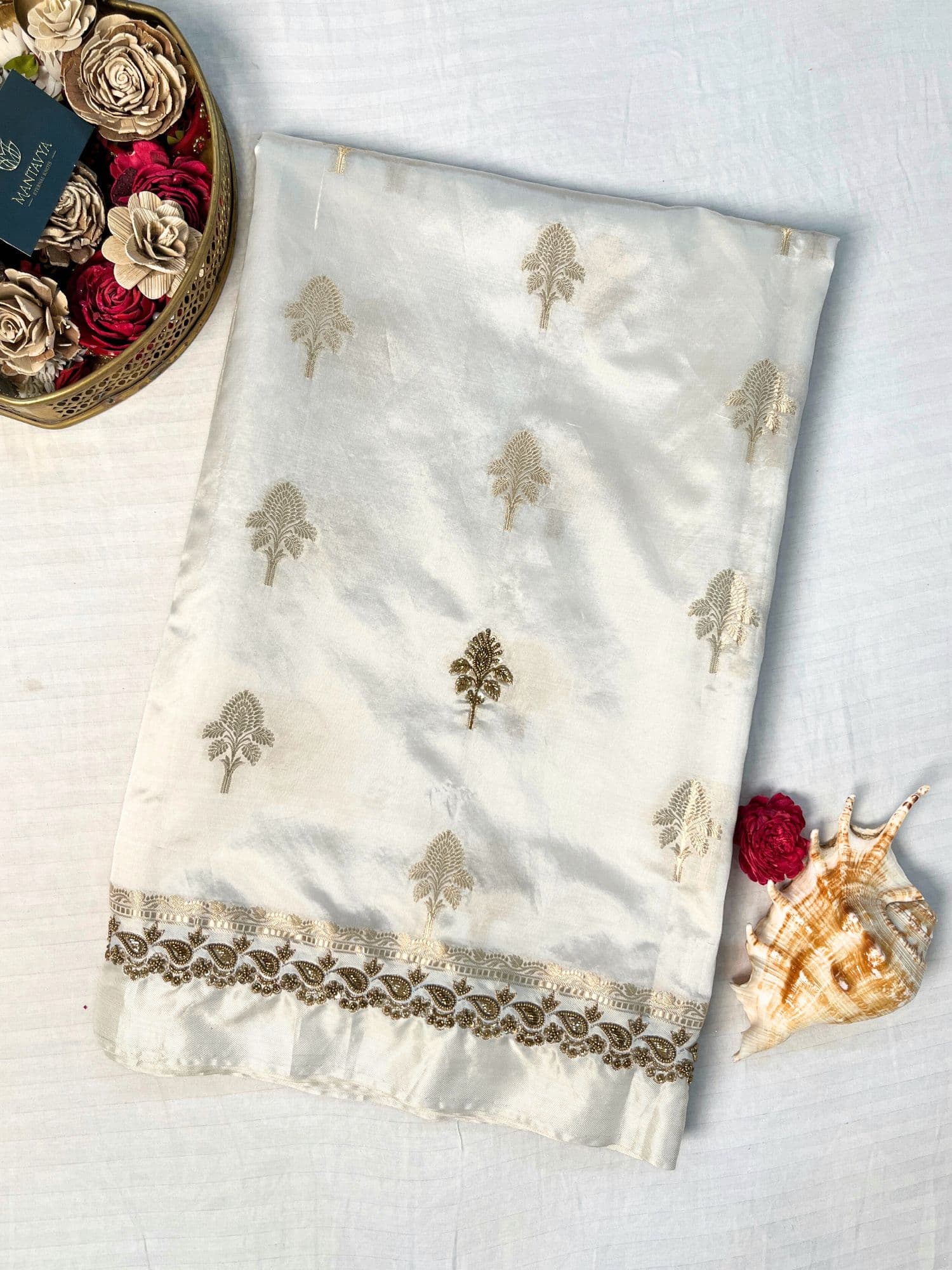 Hand-Embroidered White Raw Mango Tissue Silk Saree with Traditional Motifs – Perfect for Weddings & Festive Occasions