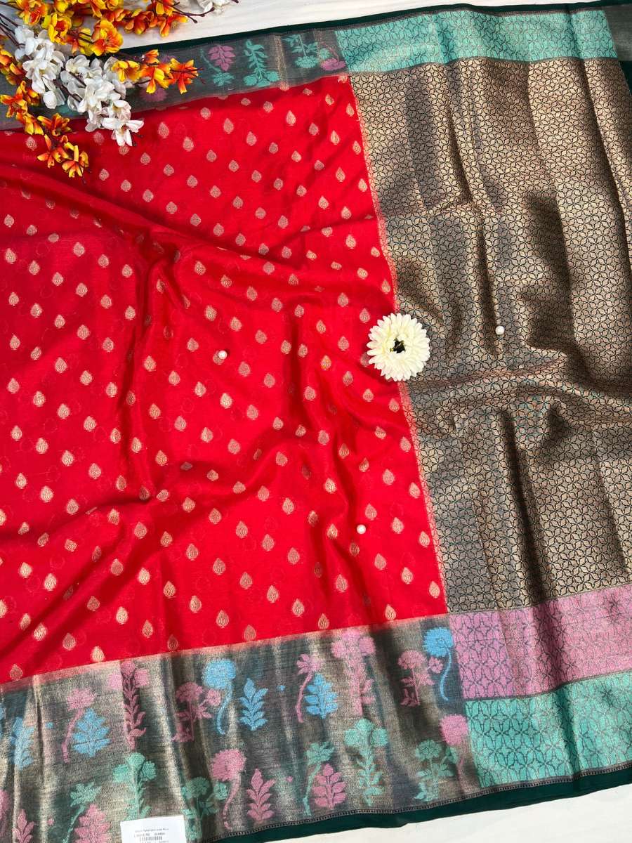 Red Banarasi Silk Saree - Mantavya Banaras