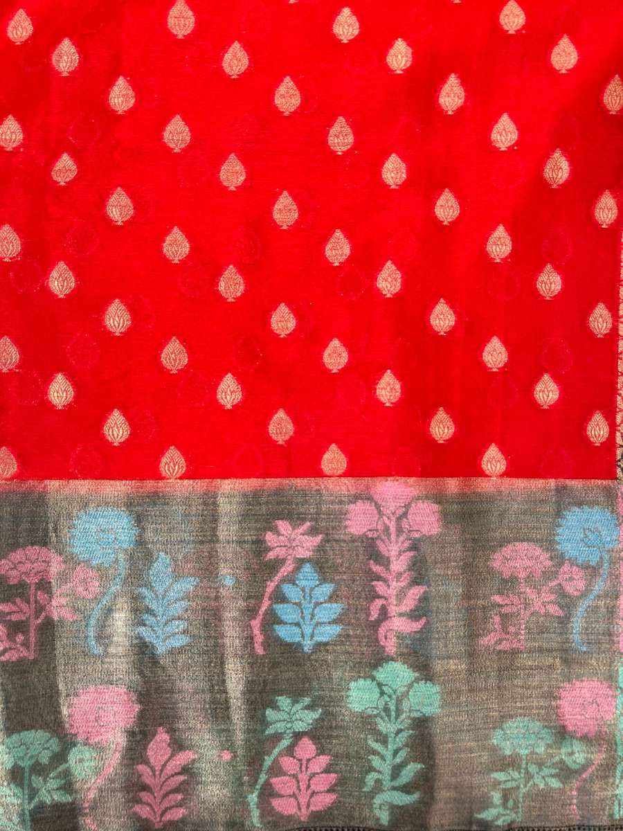 Red Banarasi Silk Saree - Mantavya Banaras