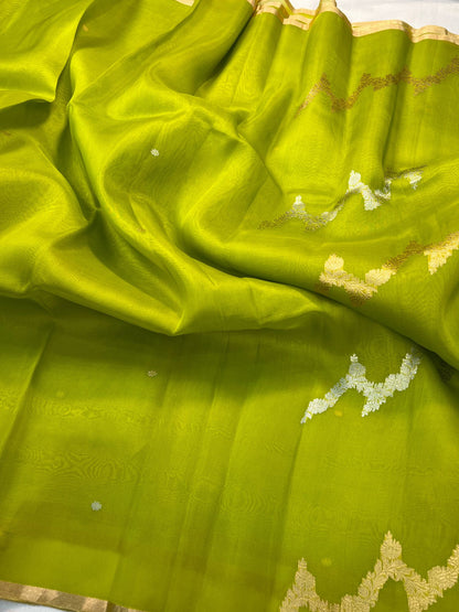 Olive Green Kora Silk Saree Closeup View01