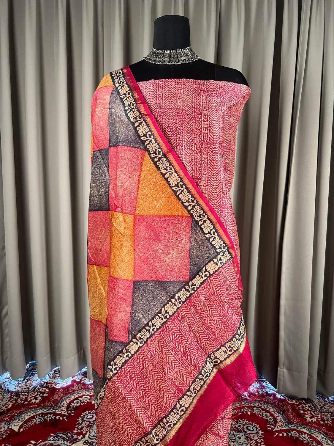  Pink Mul Chnanderi Suit with floral and abstract hand block closeup view