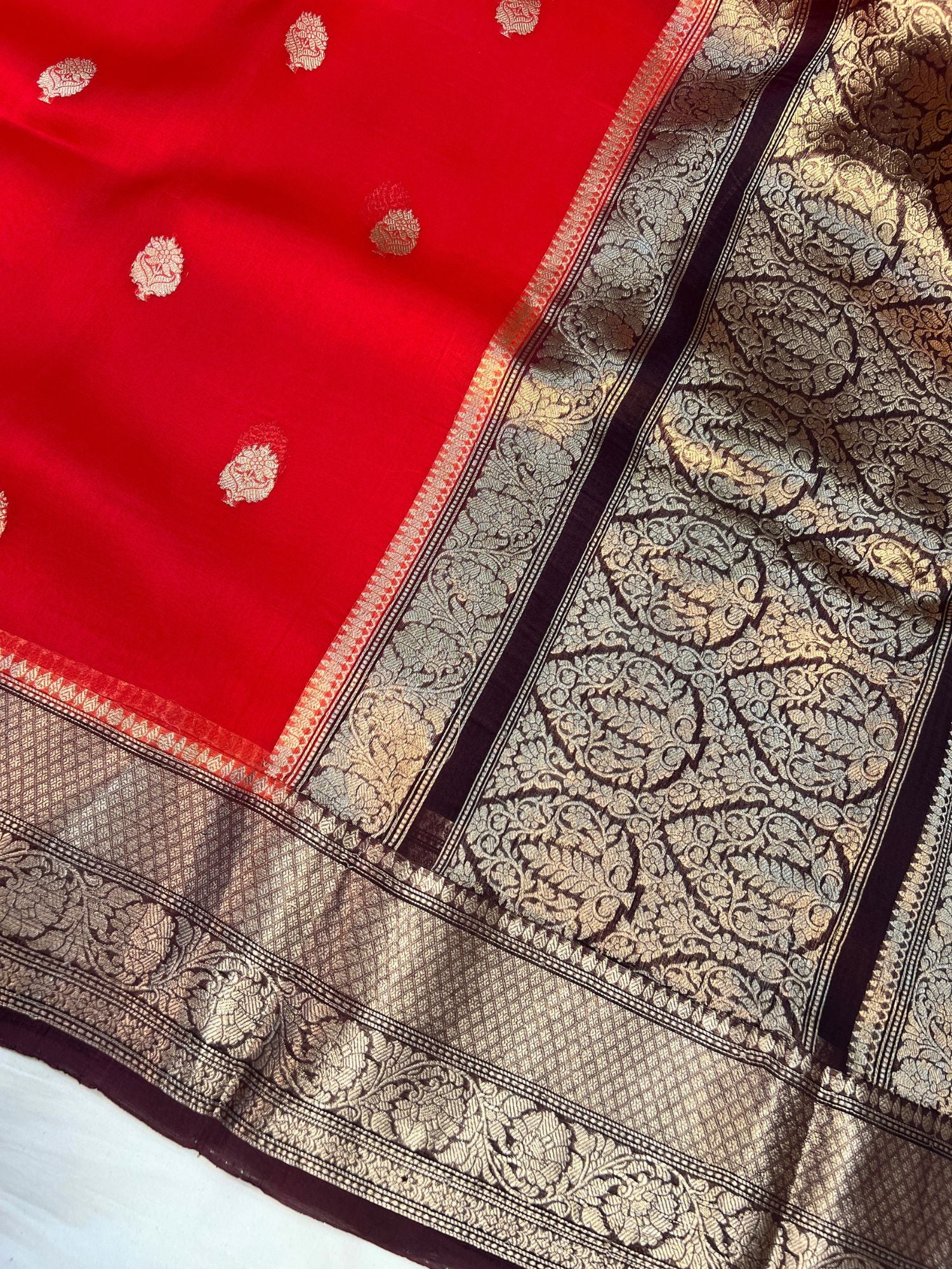 Red Kora Silk Saree Closeup View01