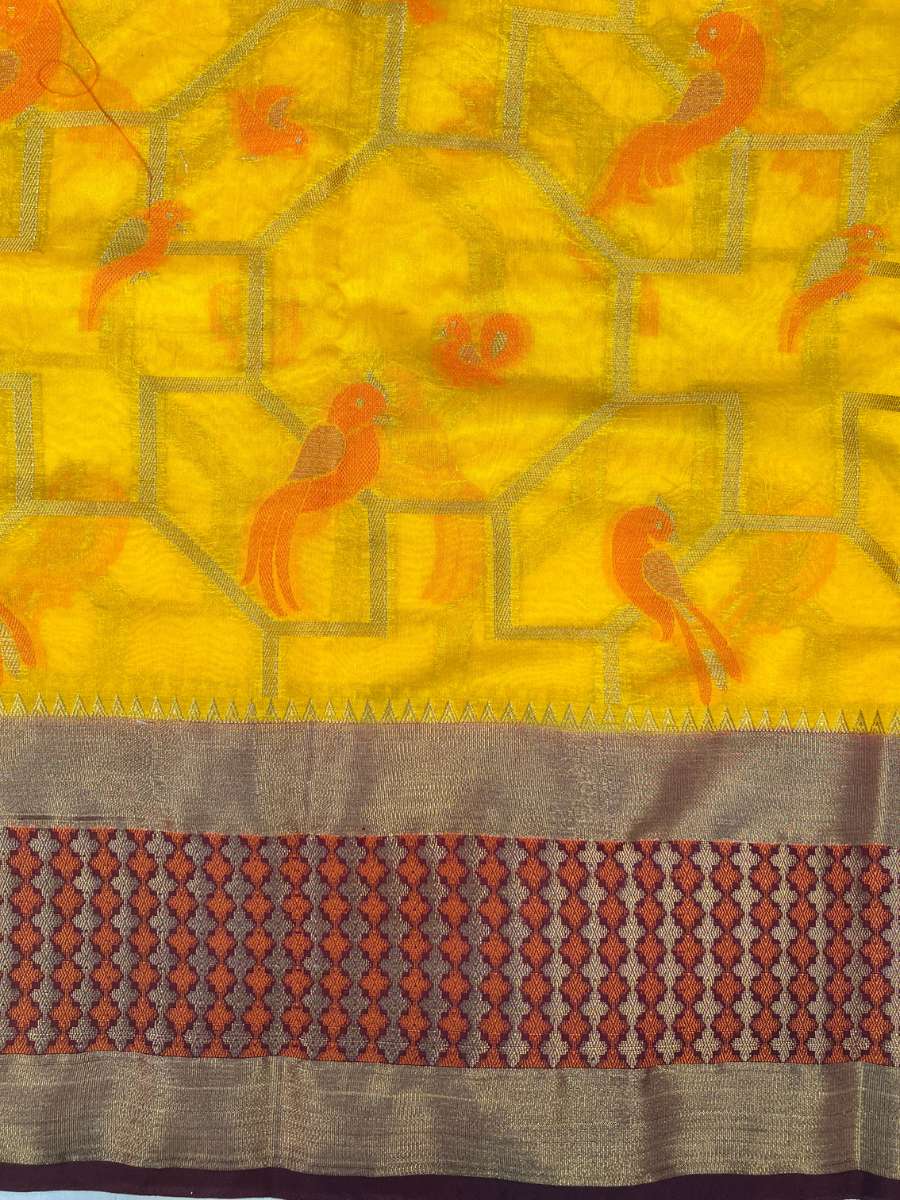 Yellow Banarasi Silk Saree - Mantavya Banaras