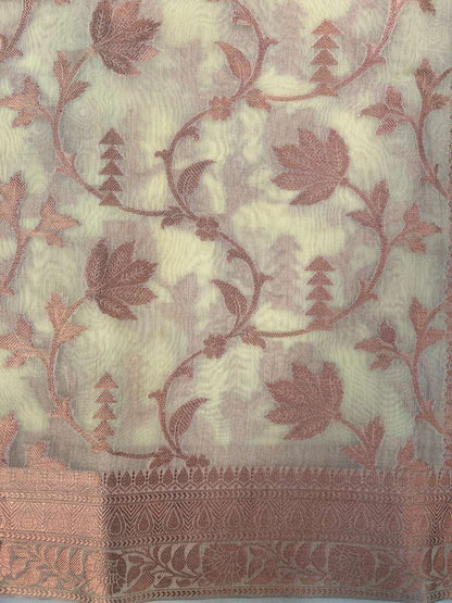 Peach Banarasi Silk Saree - Mantavya Banaras