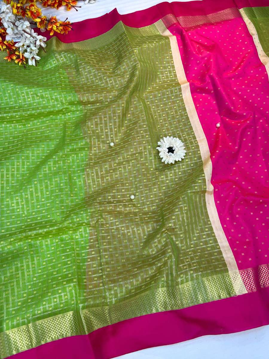 Green Banarasi Silk Saree - Mantavya Banaras