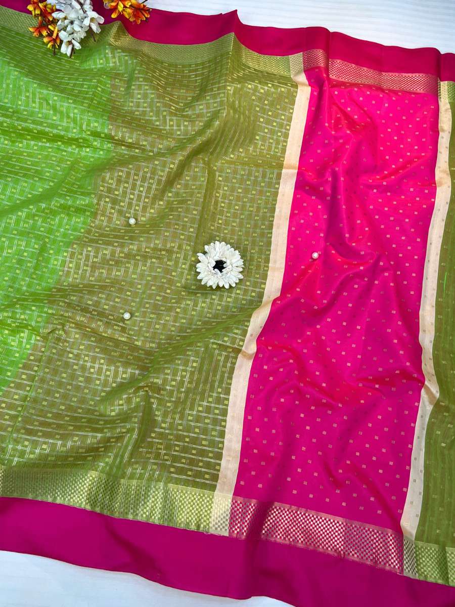Green Banarasi Silk Saree - Mantavya Banaras