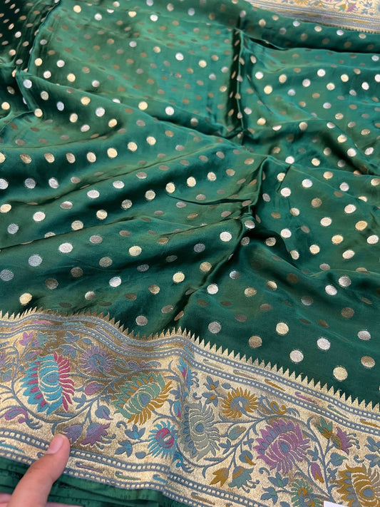 Green Mashru Silk Saree, lightweight and graceful – Mantavya Banaras