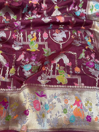 Luxury maroon Mashru silk saree featuring a smooth glossy finish and classic ethnic appeal - Mantavya banaras